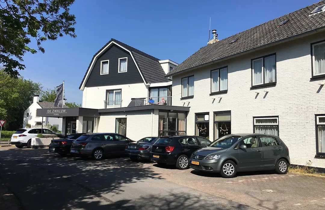 Boutique Hotel De Zwaluw-1